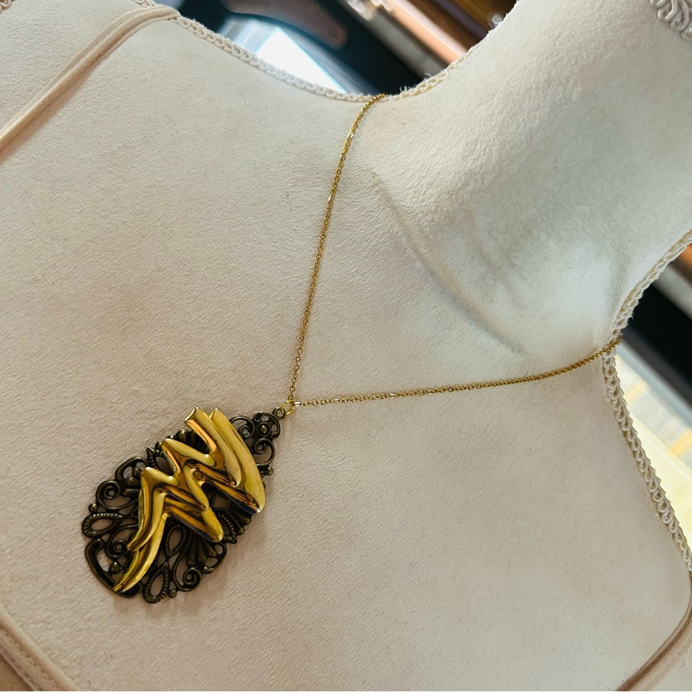 Handcrafted 80s gold squiggle brass filigree base pendant on chain necklace